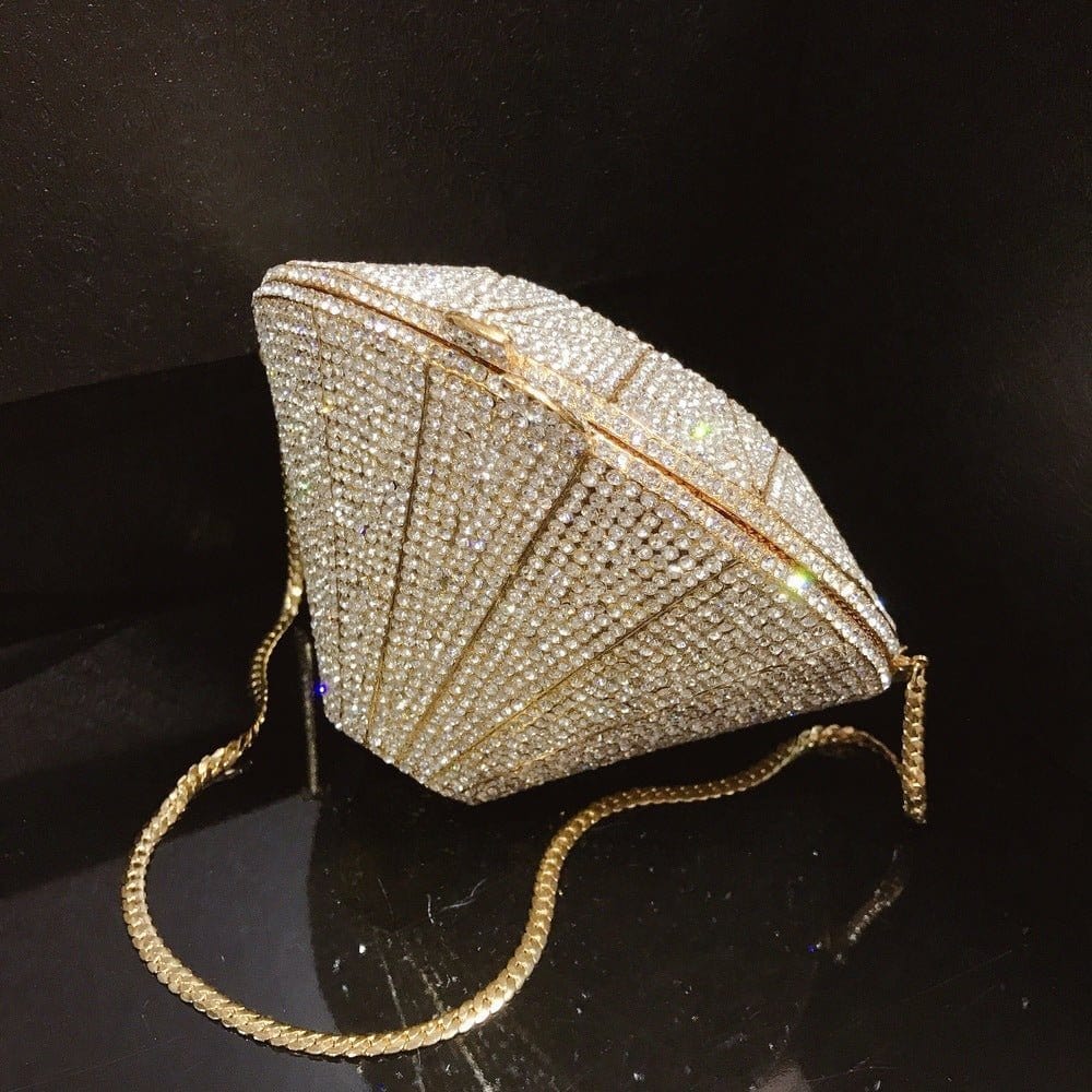 Three - dimensional diamond shape handbags