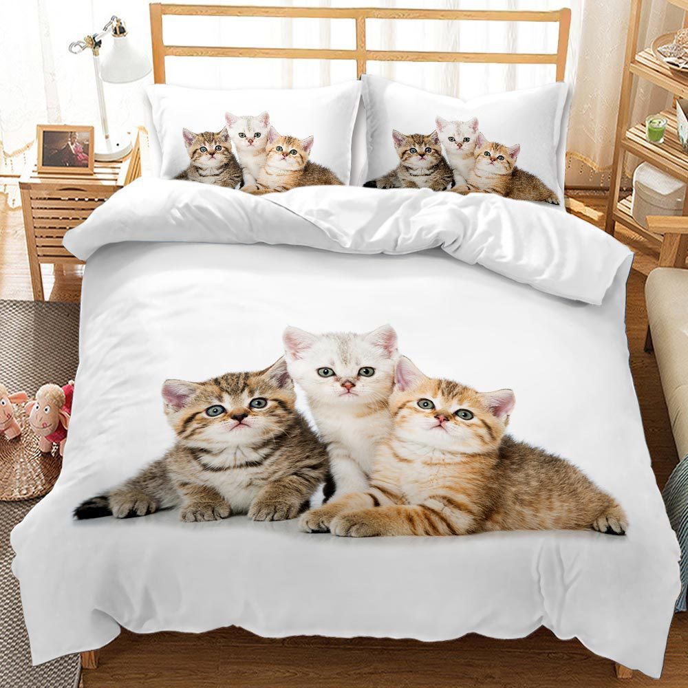 Three - piece Animal Cat and Dog Realistic Quilt Cover